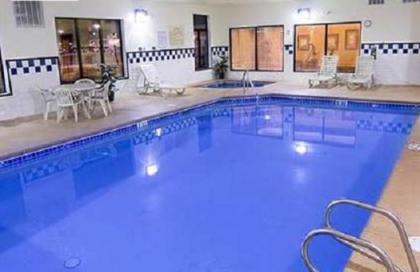 Hampton Inn & Suites Gallup - image 9