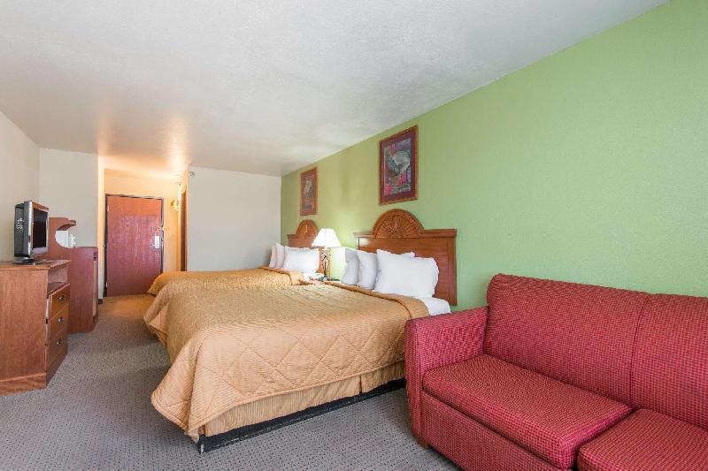 Knights Inn & Suites Gallup - image 3