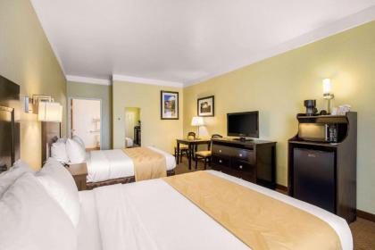 Quality Inn & Suites Gallup I-40 Exit 20 - image 11