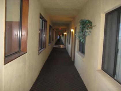 Royal Holiday Motel - image 9