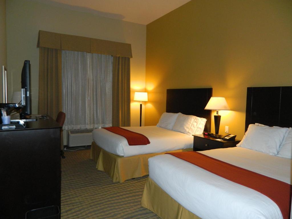 Holiday Inn Express & Suites Gallup East an IHG Hotel - image 2