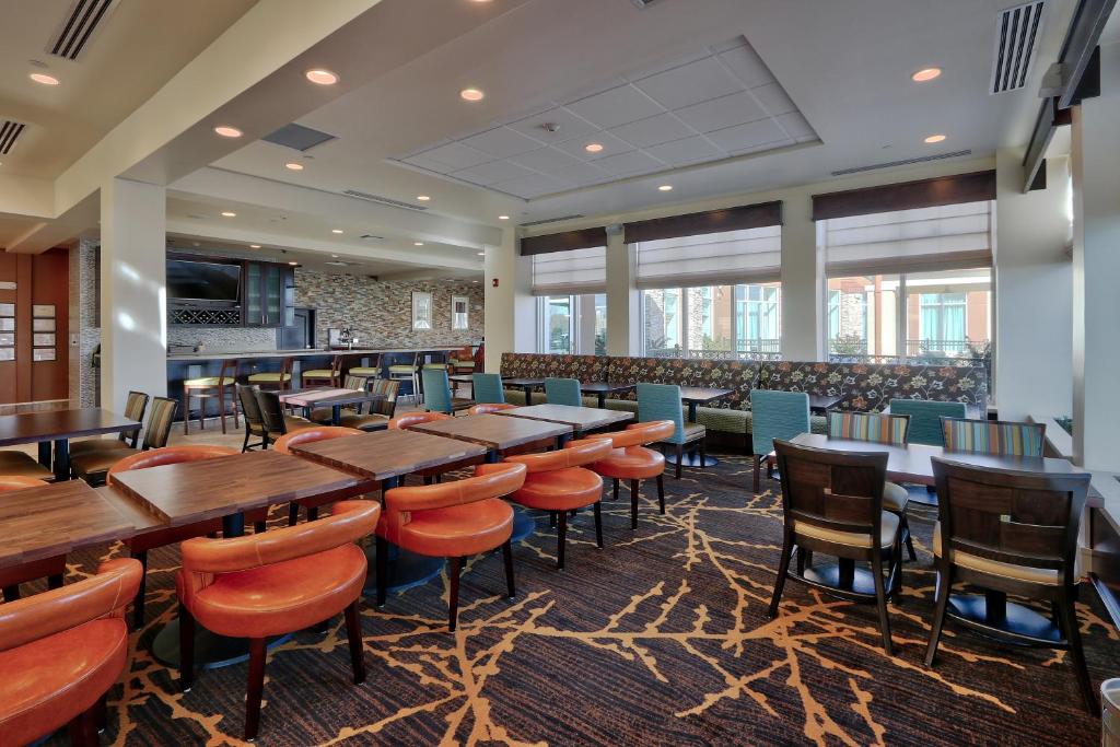 Hilton Garden Inn Gallup - image 4