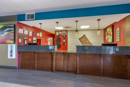 Best Western Plus Gallup Inn & Suites - image 8