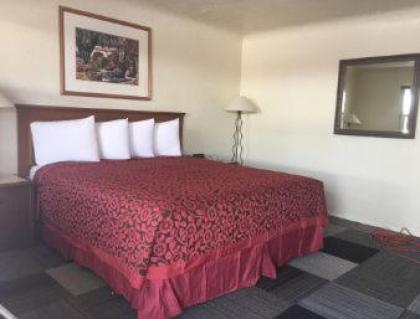 Knights Inn Gallup Near University of New Mexico - image 8