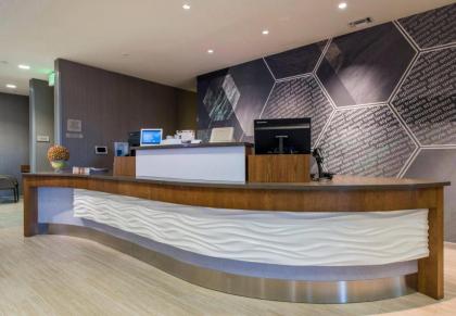 SpringHill Suites by Marriott Gallup - image 10