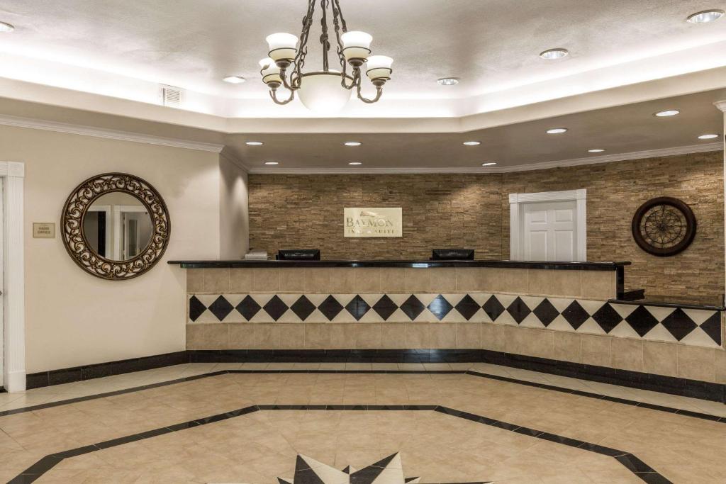 Baymont by Wyndham Galveston - image 3