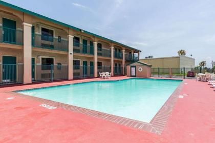 Rodeway Inn - Galveston - image 3