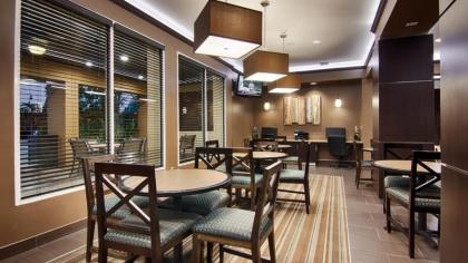 Best Western Plus Seawall Inn & Suites by the Beach - image 4