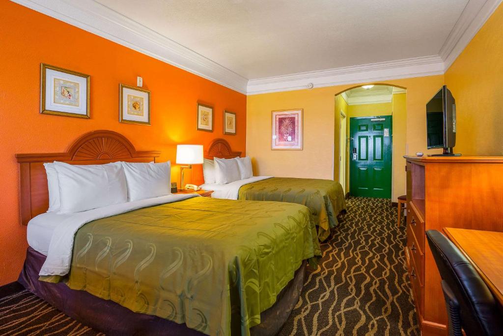 Quality Inn & Suites Beachfront - image 4