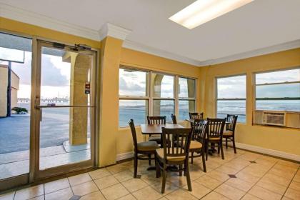 Knights Inn Galveston - image 5