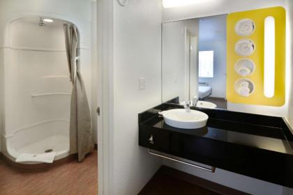 Motel 6-Galveston TX - image 2
