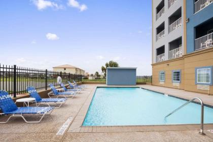 Days Inn & Suites by Wyndham Galveston West/Seawall - image 5