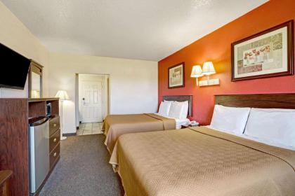 Howard Johnson by Wyndham Galveston - image 2