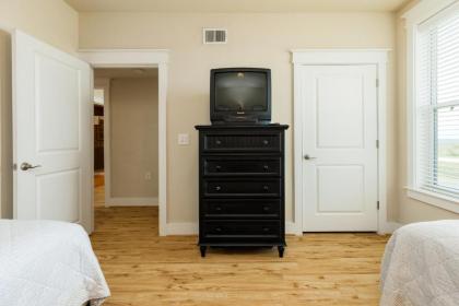 Beach Retreat - image 2