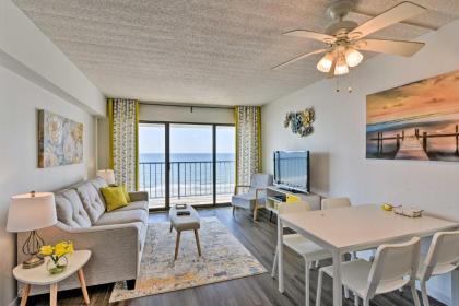 Bright Beach Condo with Ocean View and Balcony Galveston