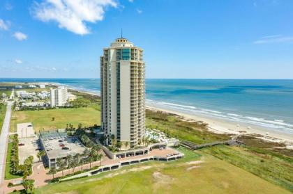 Resort Amenities But Even Better! Spacious Condo Overlooking Gulf Pools and Beach! Galveston Texas