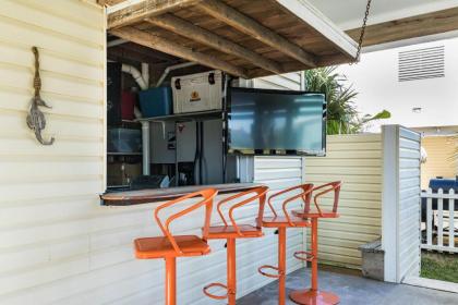 Sea Isle Splendor - Beautiful Wide Bay Water Canal Views - Outdoor Bar - Easy Walk to Beach! - image 4