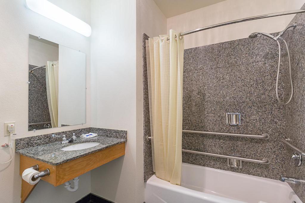 Budget Inn Ganado - image 6