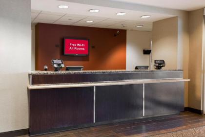 Red Roof Inn PLUS+ Long Island - Garden City - image 13