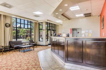 Econo Lodge Garden City - image 9