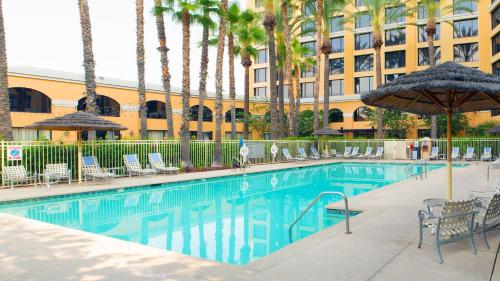 Delta Hotels by Marriott Anaheim Garden Grove - image 2