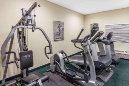 Ramada Plaza by Wyndham Garden Grove/Anaheim South - image 2