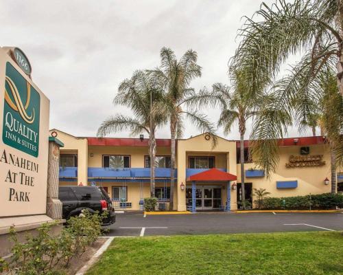 Quality Inn & Suites Anaheim at the Park - main image