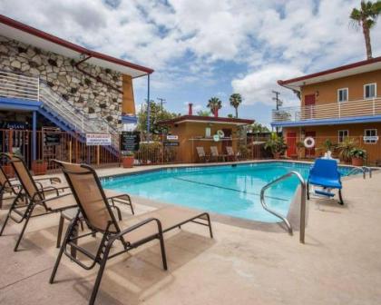 Quality Inn & Suites Anaheim at the Park - image 3