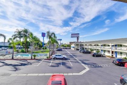 Motel 6 Garden Grove - image 2