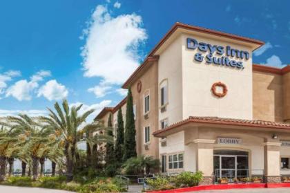 Days Inn  Suites by Wyndham Anaheim Resort Garden Grove