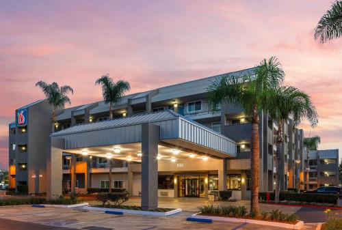 Motel 6-Anaheim CA - Maingate - image 4