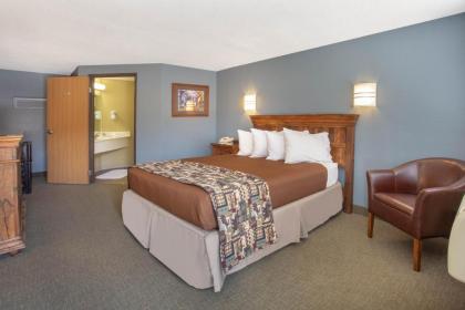 Travelodge by Wyndham Gardiner Yellowstone Park North Entr - image 7