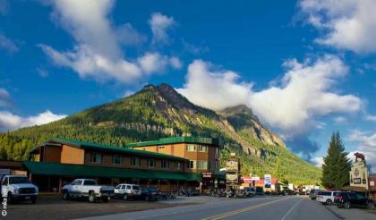 Soda Butte Lodge