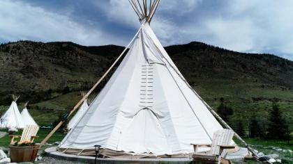 Dreamcatcher Tipi Hotel - image 7