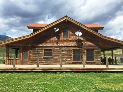 Schoolhouse Cabin - image 6