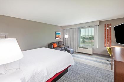 Hampton Inn Gardner - image 12