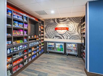 Hampton Inn Gardner - image 2