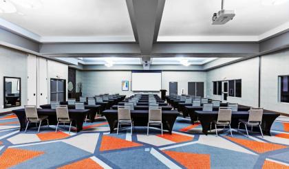 Hampton Inn Gardner - image 7