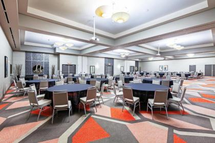 Hampton Inn Gardner - image 8