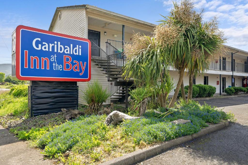 Garibaldi Inn at the Bay - main image