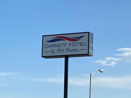 Garnett Hotel & RV Park - image 10