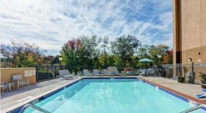 Hampton Inn Charlotte-Gastonia - image 18