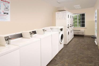 WoodSpring Suites Charlotte Gastonia - image 10