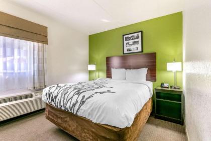 Sleep Inn & Suites Gatlinburg - image 2