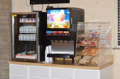 Chalet Inn - image 3