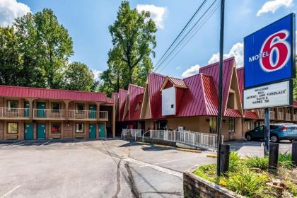 motel 6 Gatlinburg tN   Smoky mountains Gatlinburg Tennessee