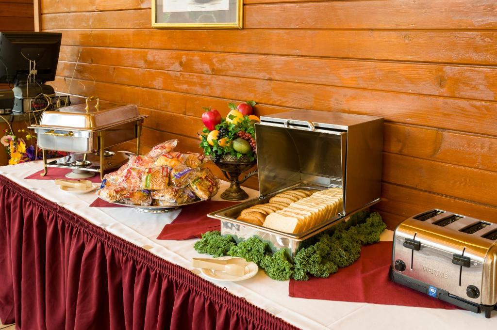River Terrace Resort & Convention Center - image 3