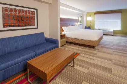 Holiday Inn Express Gatlinburg Downtown an IHG Hotel - image 3