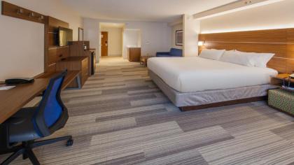 Holiday Inn Express Gatlinburg Downtown an IHG Hotel - image 4