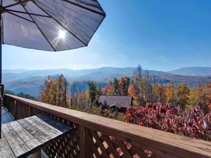 Alpine Windsong 2 Bedrooms Sleeps 6 Gas Fireplace Jetted tub View Gatlinburg Tennessee